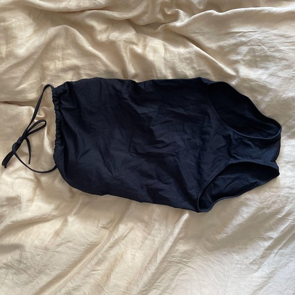 Uniqlo women U seamless gathered one-piece swimsui - Picture 3 of 5